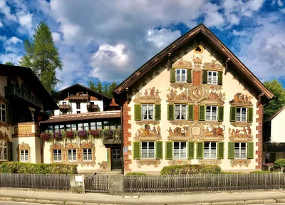 Oberammergau house with Lüftlmalerei